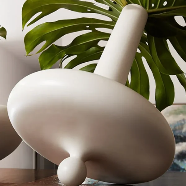 Hot Weeble Vase Medium White Decor