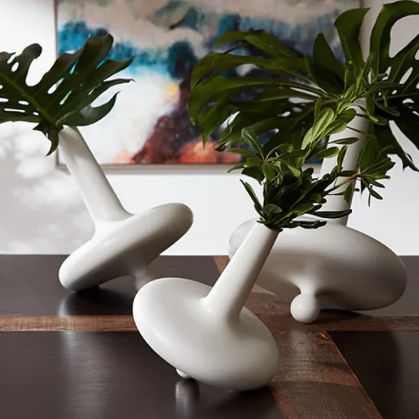 Hot Weeble Vase Medium White Decor